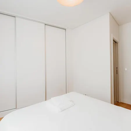 Mary Orange - No 236 Rc D - Contemporary Two-bedroom Haven Lejlighed