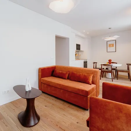 Mary Orange - No 236 Rc D - Contemporary Two-bedroom Haven Lisbon